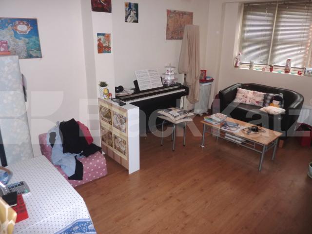 			NEW INSTRUCTION!, Studio Apartment, 1 bath, 1 reception Flat			 Bateman Street, SOHO